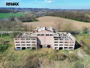 Prodej komerčního pozemku, Všestudy, 42524 m2