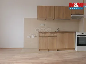 Pronájem bytu 1+1, Jaroměř, nám. Československé armády, 50 m2