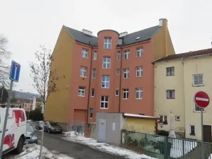 Dražba bytu 1+1, Karlovy Vary, Kpt. Jaroše, 35 m2