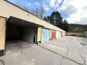 Pronájem garáže, Brno, Řezáčova, 18 m2