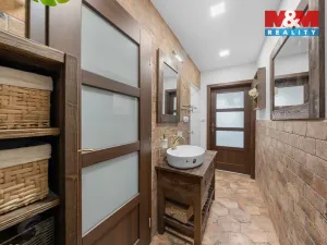 Prodej bytu 4+1, Chlumec, Vyklická, 98 m2