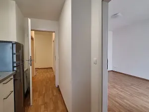 Pronájem bytu 2+1, Praha - Smíchov, Podbělohorská, 41 m2