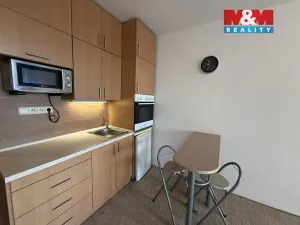 Prodej bytu 1+kk, Ostrava - Poruba, náměstí Václava Vacka, 30 m2