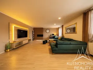 Prodej komerční nemovitosti, Kutná Hora, Zvěřinova, 318 m2