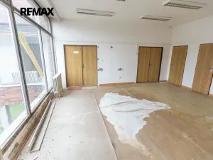 Prodej obchodního prostoru, Město Albrechtice, Míru, 1427 m2