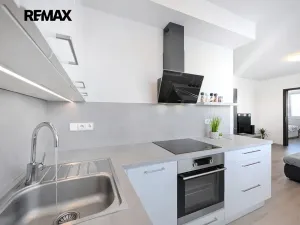 Prodej bytu 2+kk, Praha - Hlubočepy, Hugo Haase, 55 m2