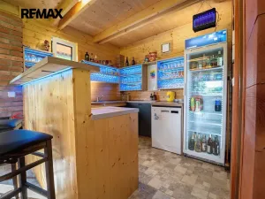 Prodej komerční nemovitosti, Chrášťany, 10917 m2