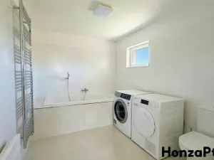 Prodej rodinného domu, Praha, 219 m2