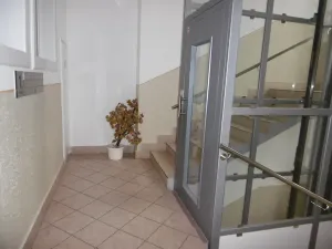 Pronájem kanceláře, Praha - Dejvice, Velflíkova, 47 m2