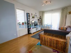 Pronájem bytu 2+kk, Praha - Michle, V dolině, 50 m2
