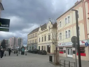 Pronájem obchodního prostoru, Kladno, T. G. Masaryka, 304 m2