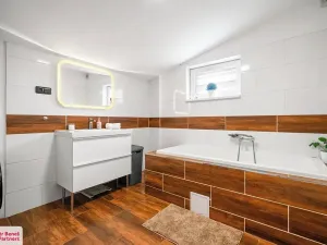 Prodej rodinného domu, Kolešov, 198 m2