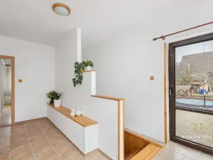 Prodej vícegeneračního domu, Chotiněves, 495 m2