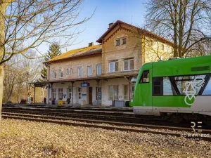 Prodej vícegeneračního domu, Chotiněves, 495 m2