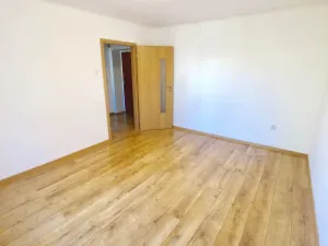 Pronájem bytu 1+1, Teplice, Ruská, 27 m2