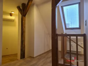 Pronájem bytu 2+kk, Hradec Králové, třída Karla IV., 70 m2