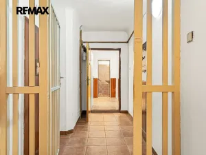 Prodej bytu 4+1, Praha - Malá Strana, Valdštejnská, 117 m2