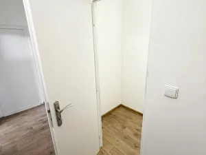 Pronájem bytu 2+1, Chomutov, Jirkovská, 63 m2