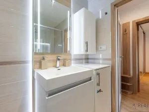 Pronájem bytu 1+1, Ostrava, Varenská, 36 m2