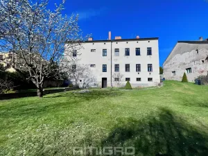 Prodej činžovního domu, Ostrovačice, náměstí Viléma Mrštíka, 1000 m2