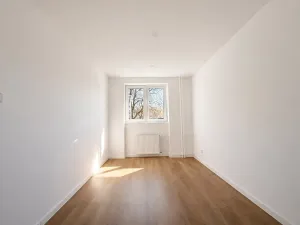 Prodej bytu 3+kk, Ostrov, Kollárova, 55 m2