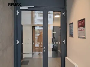 Pronájem bytu 1+kk, Praha - Modřany, Zlochova, 49 m2