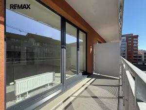 Pronájem bytu 1+kk, Praha - Vysočany, Gerstelova, 35 m2