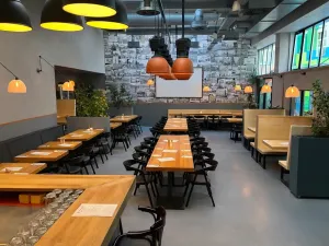 Pronájem kanceláře, Praha - Libeň, Lihovarská, 706 m2