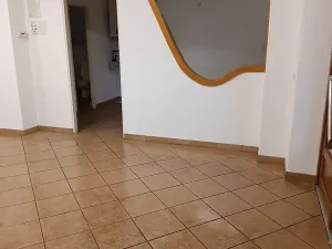 Pronájem obchodního prostoru, Staré Město, 90 m2