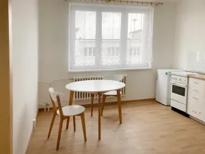 Pronájem bytu 2+kk, Nové Strašecí, Křivoklátská, 38 m2