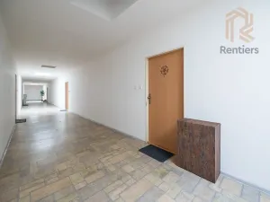 Pronájem bytu 2+kk, Praha - Prosek, Vysočanská, 67 m2