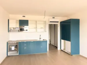 Pronájem bytu 1+kk, Praha, Poděbradská, 37 m2