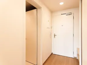 Pronájem bytu 1+kk, Praha, Poděbradská, 37 m2