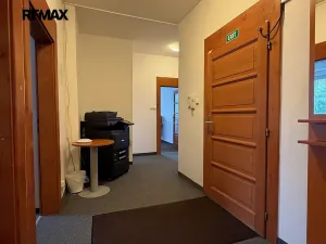 Pronájem kanceláře, Praha - Strašnice, Průběžná, 128 m2