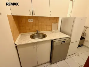 Pronájem kanceláře, Praha - Strašnice, Průběžná, 128 m2