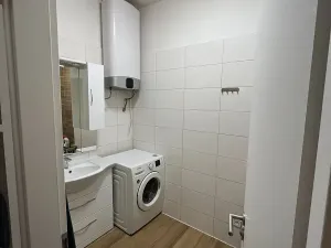 Pronájem bytu 3+1, Praha - Vysočany, Poděbradská, 74 m2