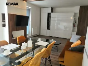 Pronájem bytu 1+kk, Praha - Letňany, Miroslava Hajna, 43 m2