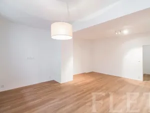 Pronájem bytu 1+kk, Praha - Libeň, Kotlaska, 44 m2