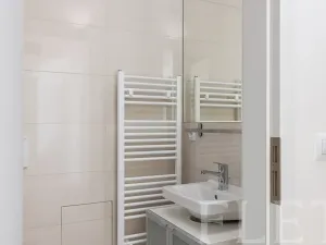 Pronájem bytu 2+kk, Praha - Libeň, Lihovarská, 43 m2