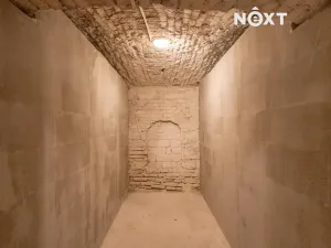 Prodej - jiné, Praha - Žižkov, Husitská, 5 m2