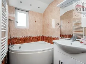 Prodej rodinného domu, Praha - Kbely, Benecká, 180 m2