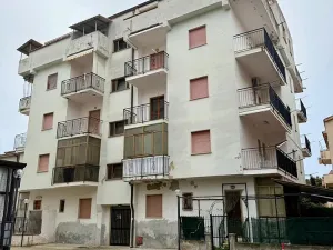 Prodej bytu 3+kk, Scalea, Kalábrie, Itálie, 58 m2