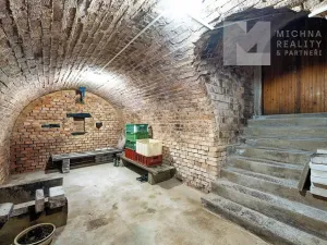 Prodej rodinného domu, Mikulov, Hliniště, 362 m2