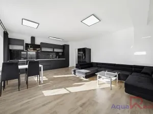 Pronájem bytu 3+kk, Karlovy Vary, Dubová, 83 m2
