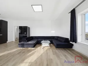 Pronájem bytu 3+kk, Karlovy Vary, Dubová, 83 m2