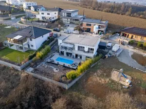 Prodej vily, Králův Dvůr, Na Vinohradech, 140 m2