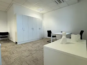 Pronájem kanceláře, Cheb, Obrněné brigády, 29 m2