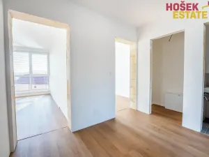 Prodej rodinného domu, Holubice, 197 m2