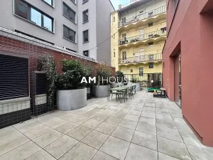 Pronájem bytu 3+kk, Praha - Karlín, Sokolovská, 80 m2