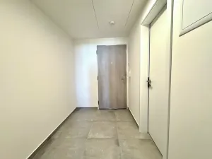 Pronájem bytu 1+kk, Praha - Vysočany, Poděbradská, 30 m2